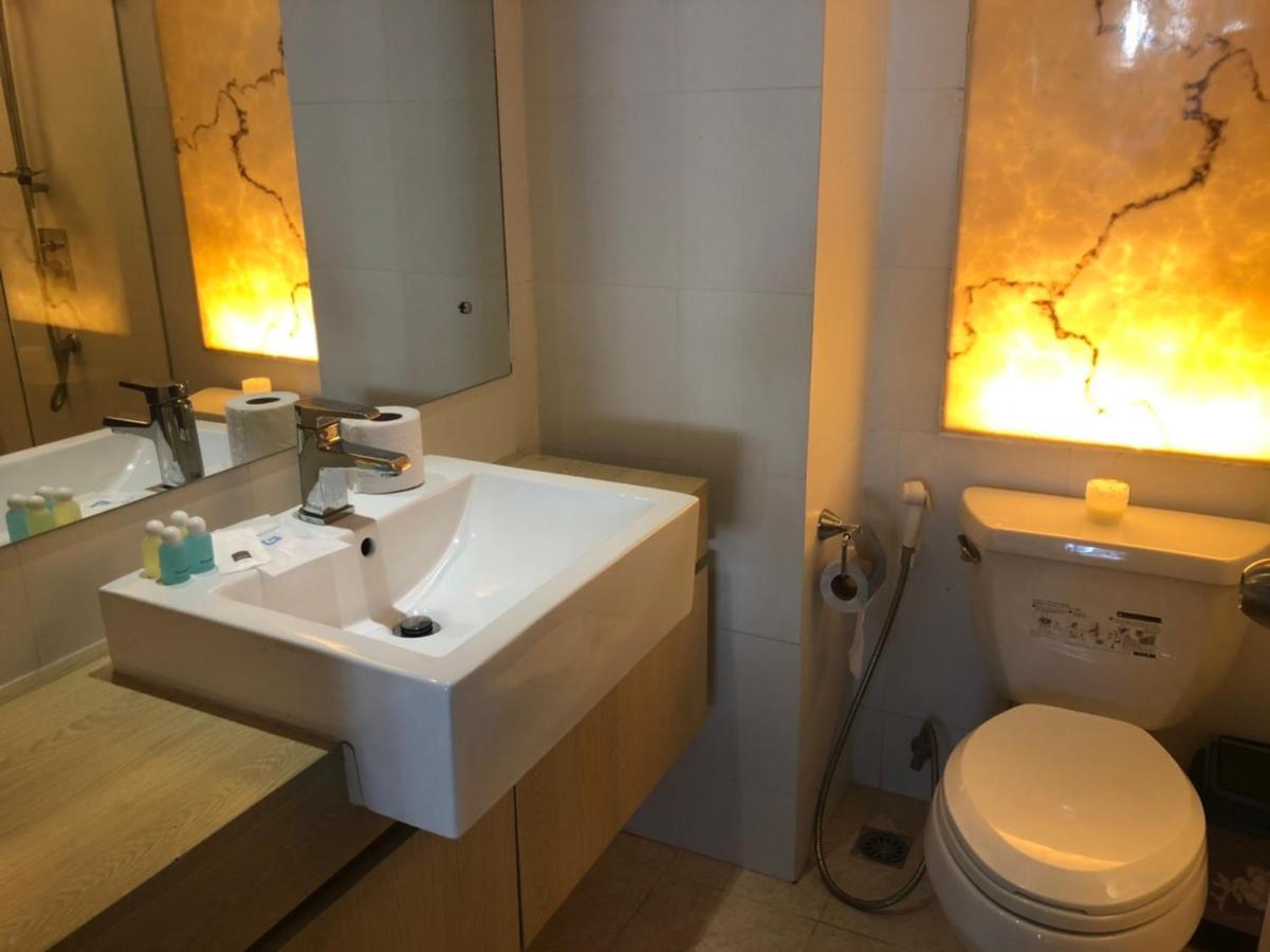 Atlantis Condo Resort Jomtien Экстерьер фото