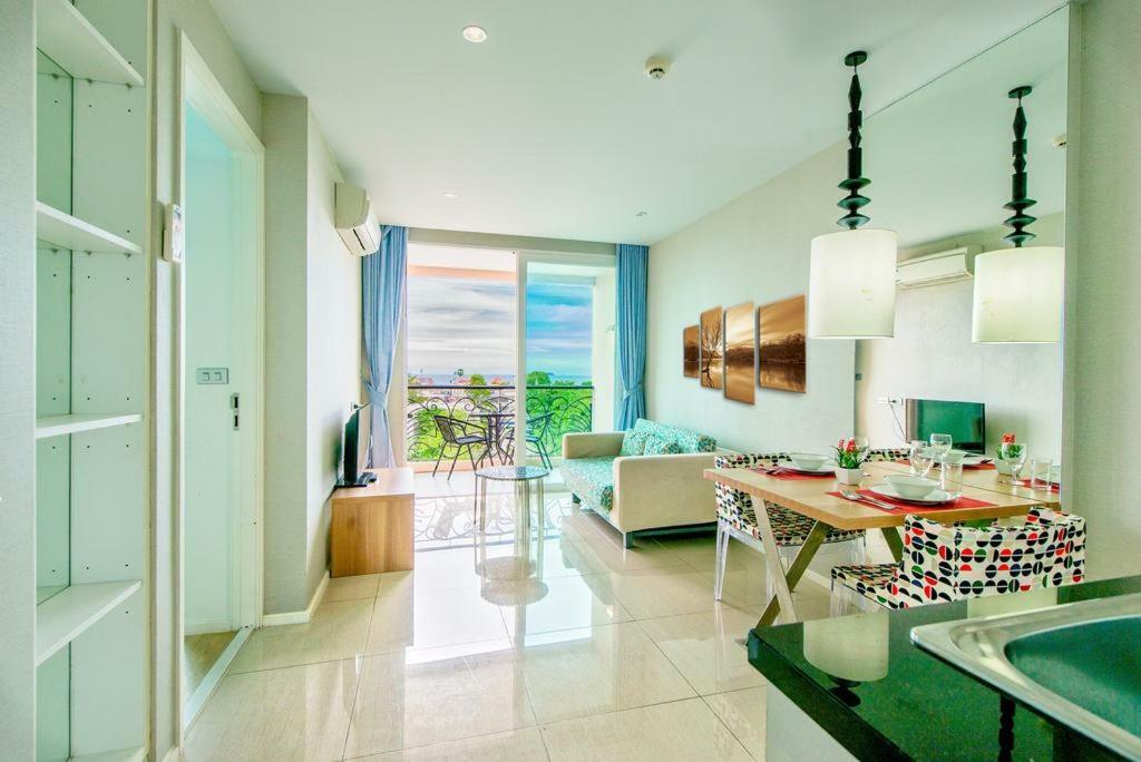 Atlantis Condo Resort Jomtien Экстерьер фото
